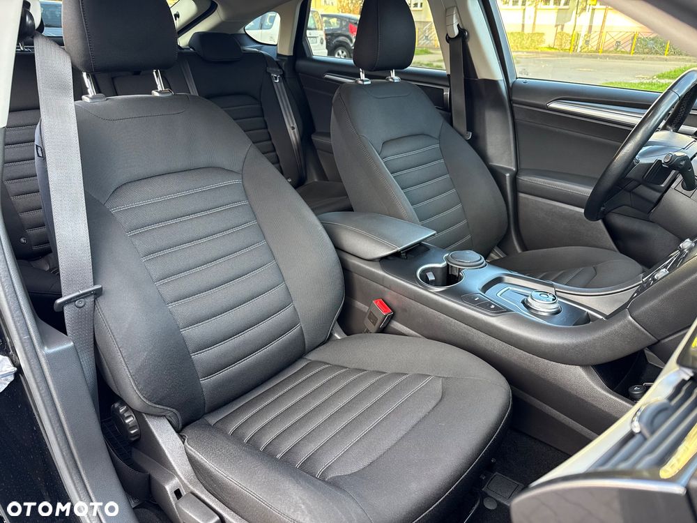 Ford Mondeo 2.0 EcoBlue Titanium - 36