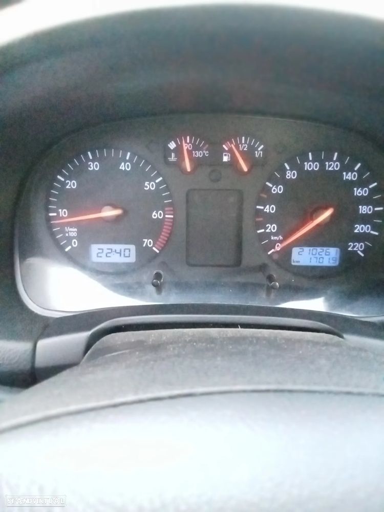VW Golf 1.4i 25 Anos - 13