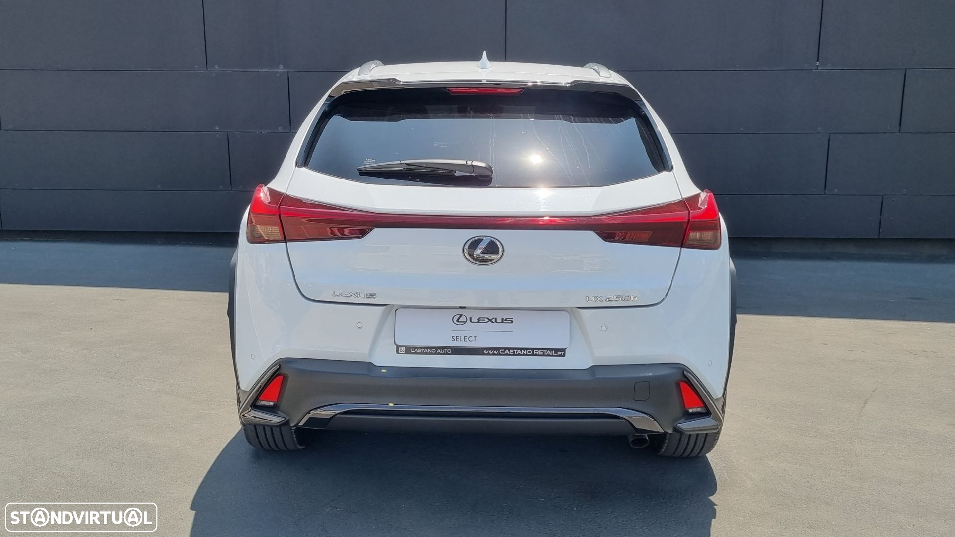 Lexus ux-250h Sport (Ecrã 12.3) - 10
