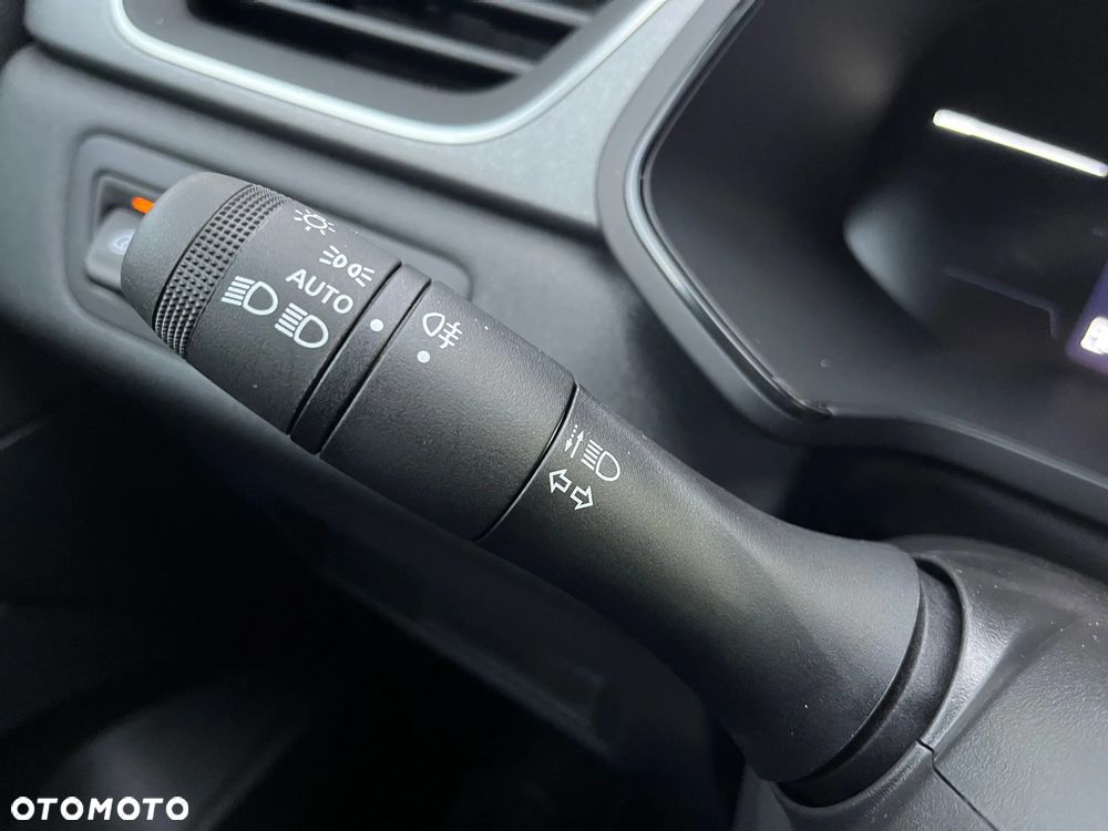 Renault Captur ver-1-6-e--tech-full-hybrid-145-techno - 24