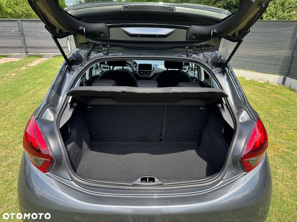Peugeot 208 PureTech 82 Allure - 19