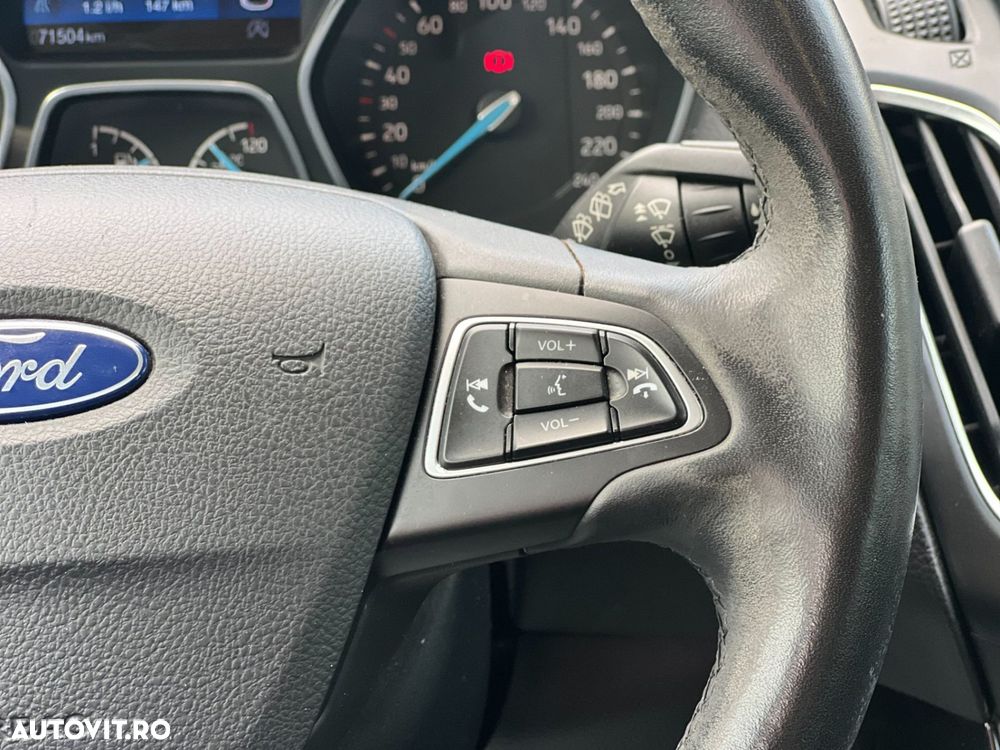 Ford Focus 1.5 EcoBoost Titanium Business - 14