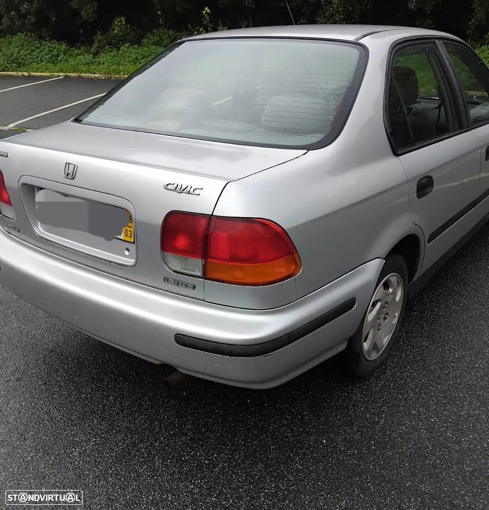 Honda Civic 1.5i LS - 1