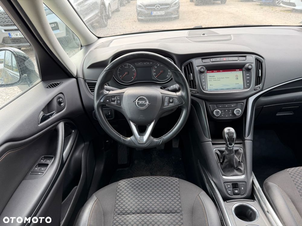 Opel Zafira Tourer 1.4 Turbo ecoFLEX Start/Stop Business Innovation - 32