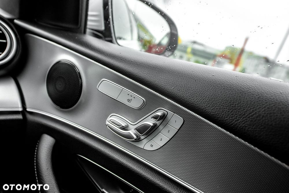 Mercedes-Benz Klasa E 250 9G-TRONIC Avantgarde - 17
