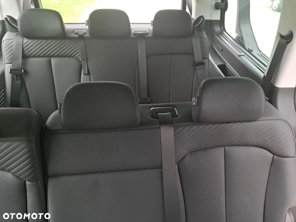 Hyundai Staria - 15