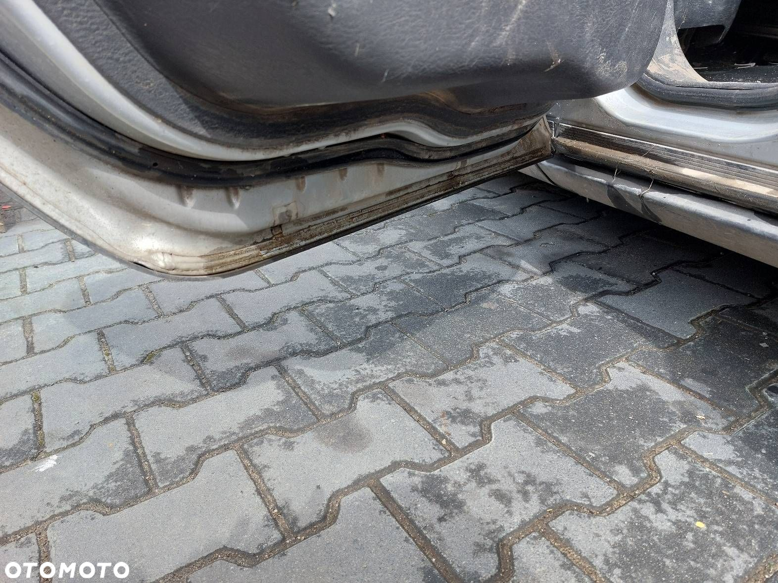 DRZWI KOMPLETNE LEWY TYŁ CHRYSLER PACIFICA I PS2 - 4