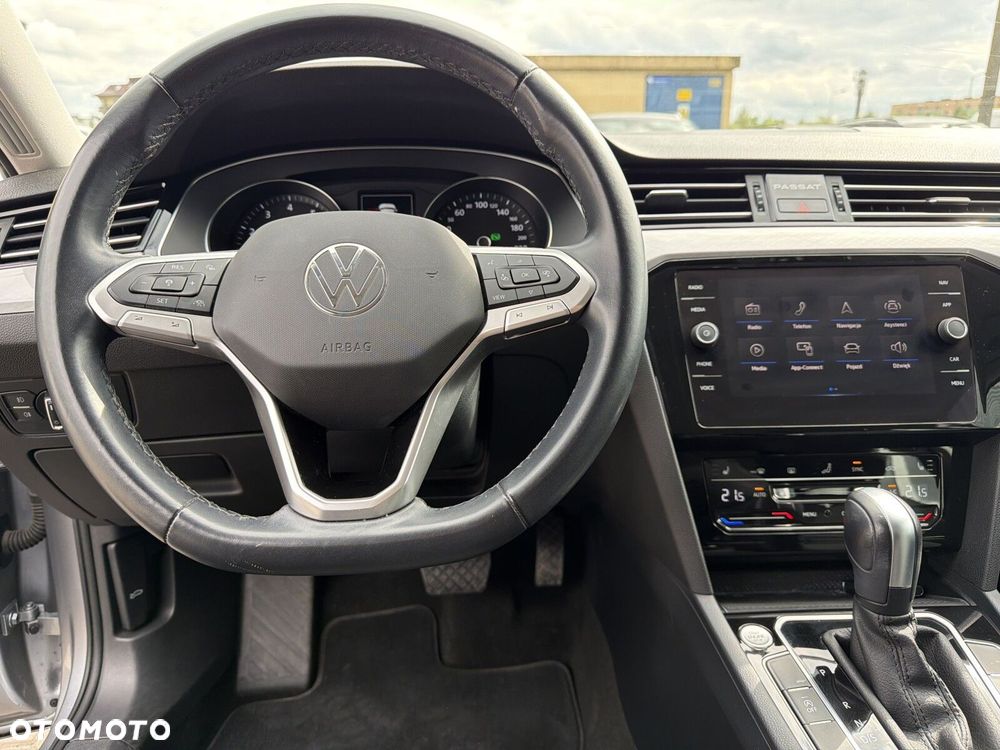Volkswagen Passat - 15