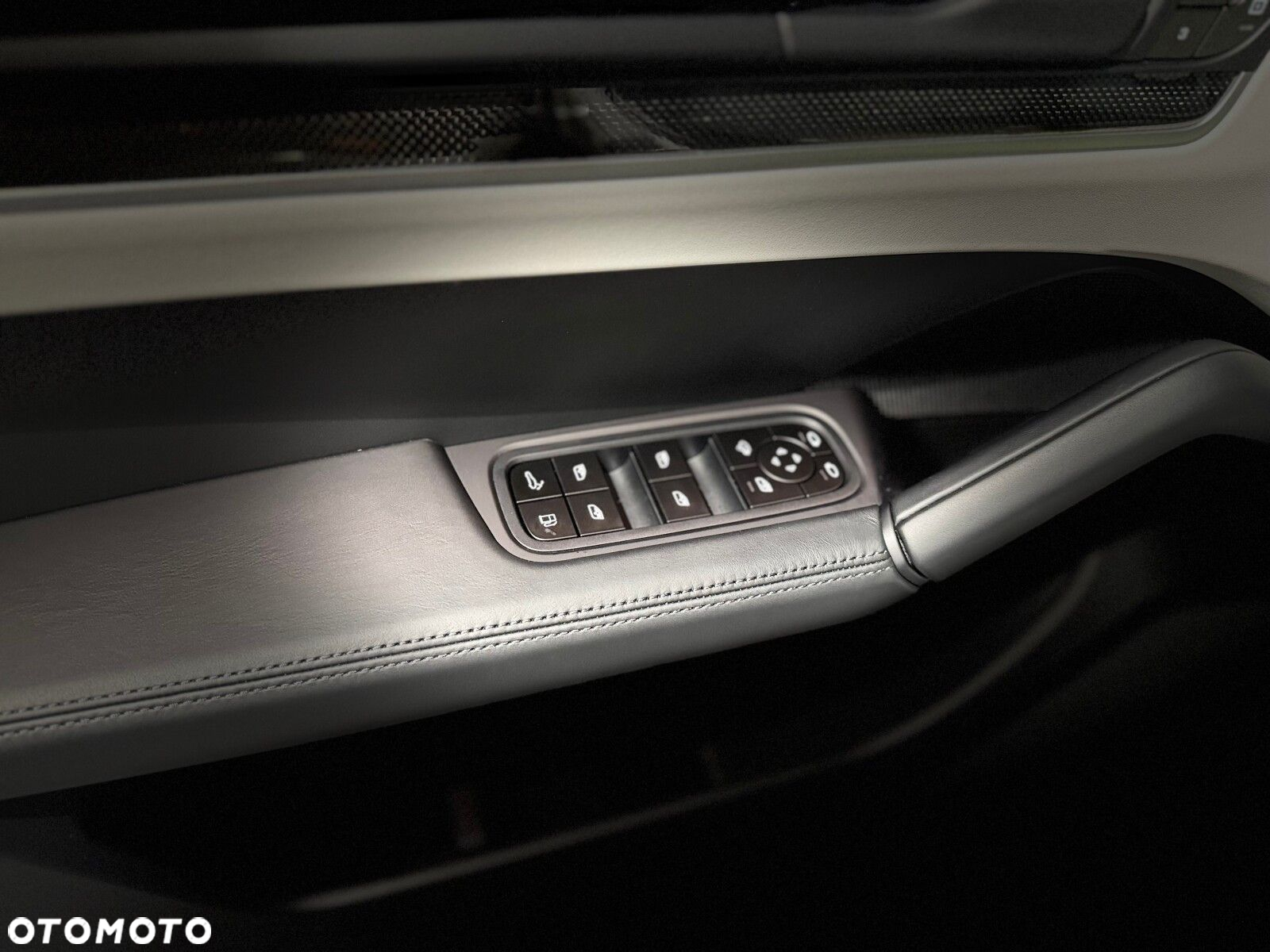 Porsche Cayenne - 27