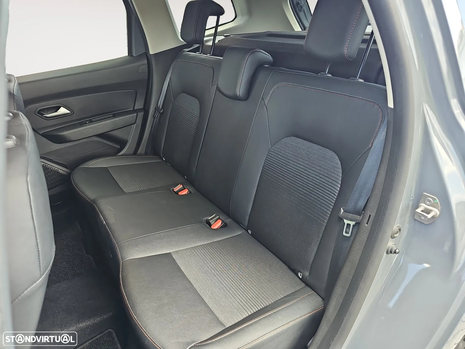Dacia Duster 1.0 TCe SL Extreme - 14