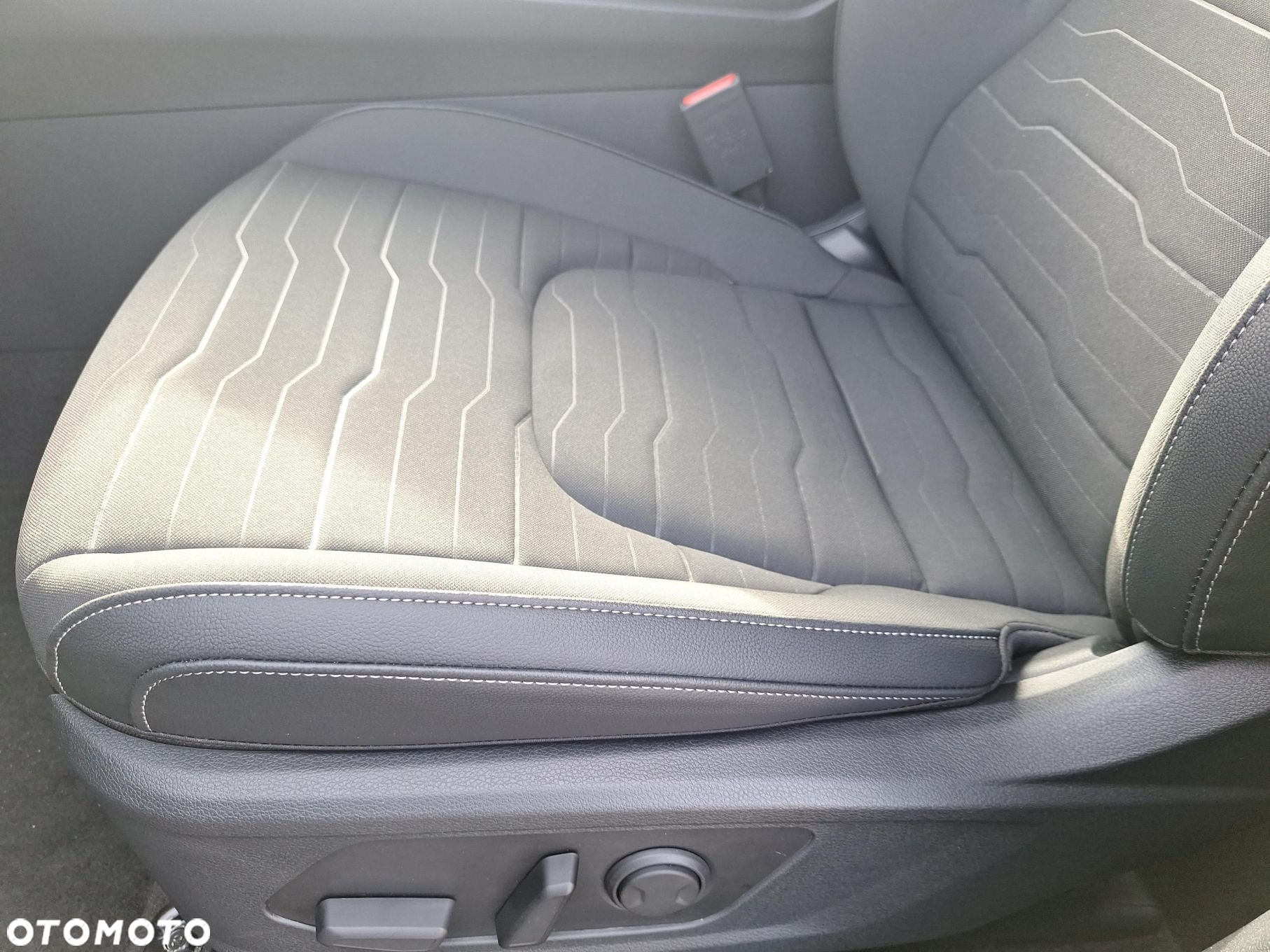 Kia Sportage 1.6 T-GDI Business Line 2WD DCT - 12