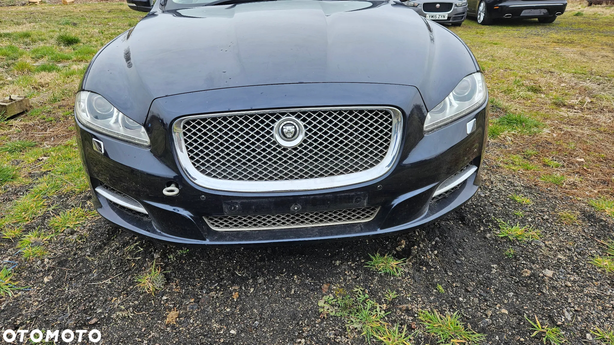 Jaguar XJ 351 2010-2015 3.0D Kompletny przód Maska Zderzak Reflektory Błotniki Pas Chłodnice Belka kolor JGJ - 2