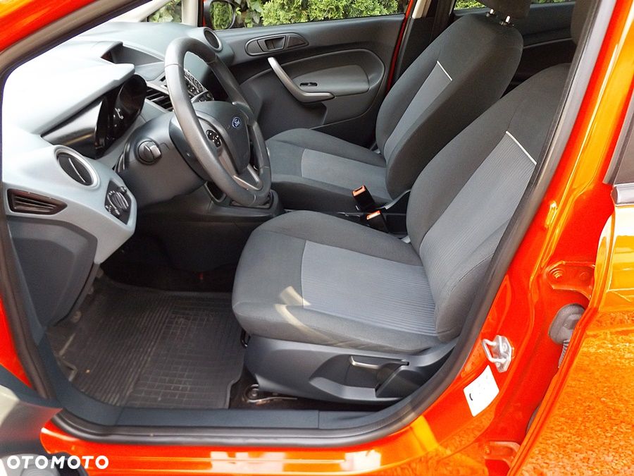 Ford Fiesta - 8