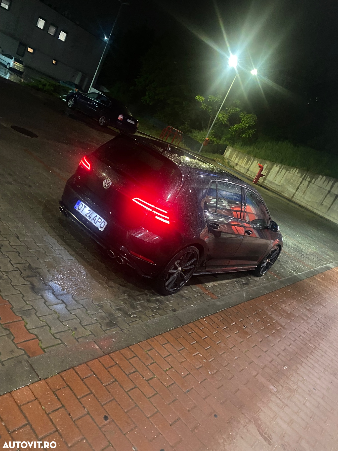 Volkswagen Golf 2.0 TSI DSG R - 16