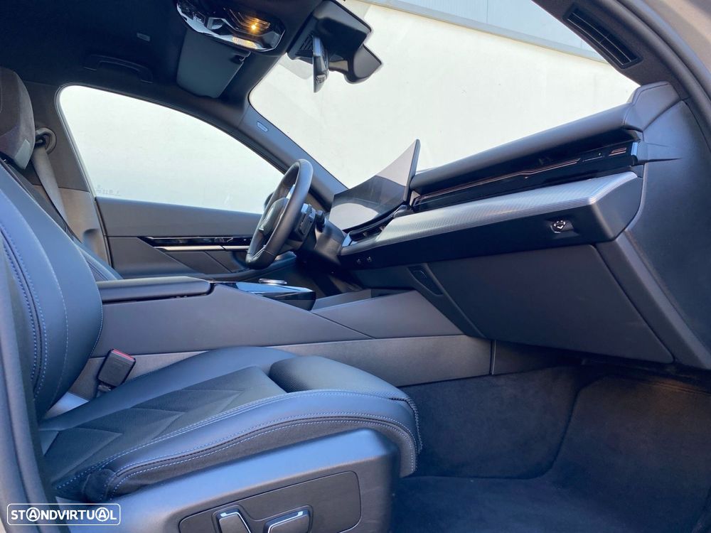 BMW 530 e Pack Desportivo M - 19