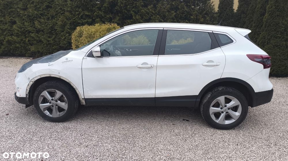 Nissan Qashqai - 2