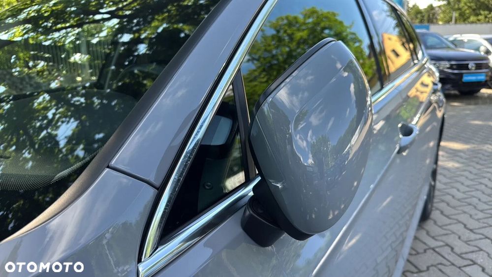 Volkswagen Passat Variant 2.0 TDI EVO Elegance DSG - 26