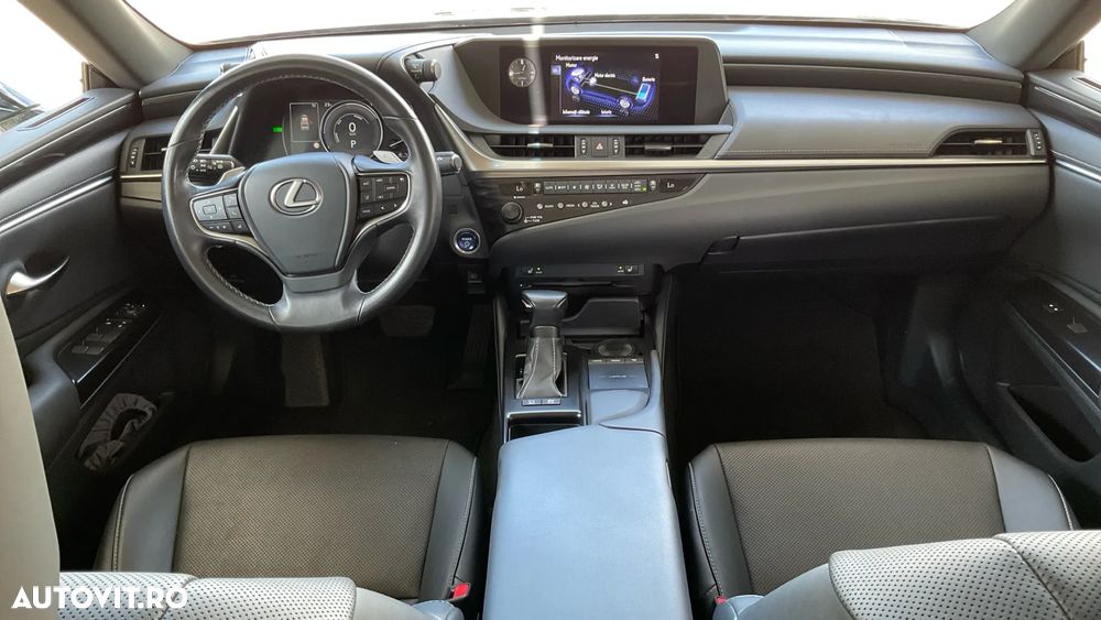 Lexus Seria ES 300h Executive - 11