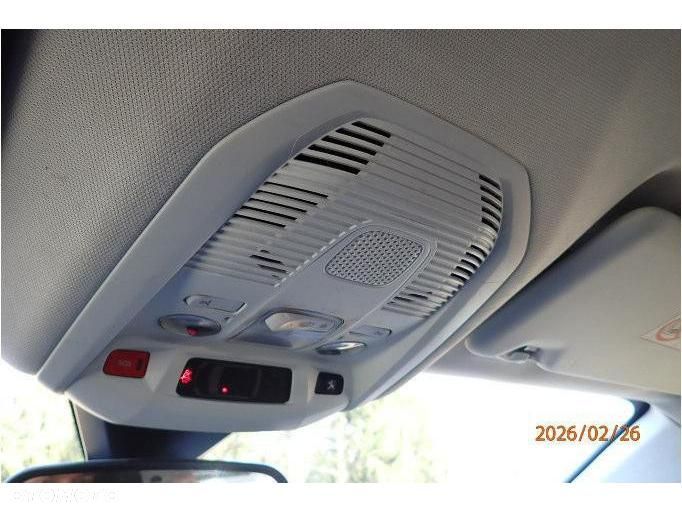 Peugeot 3008 1.6 BlueHDi Allure S&S EAT6 - 34