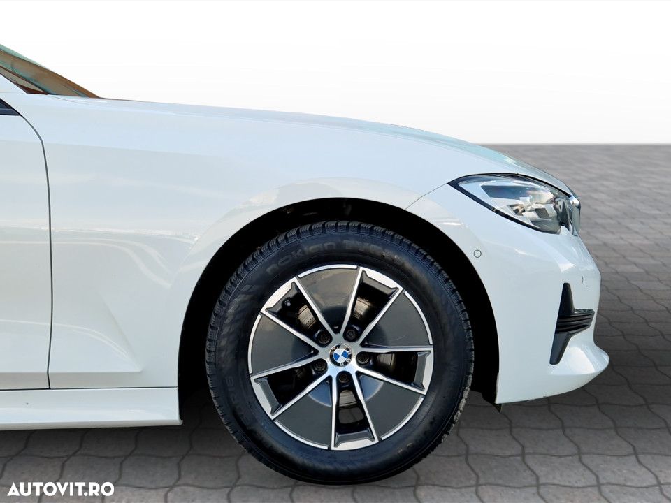 BMW Seria 3 318i AT - 11