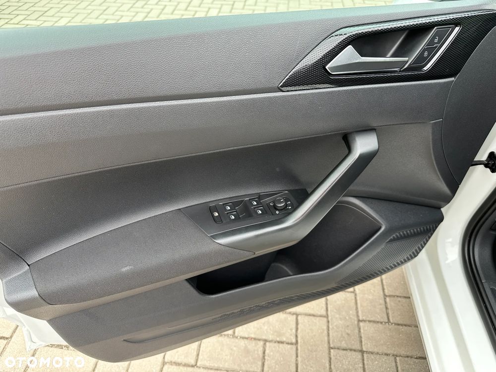 Volkswagen Polo - 19