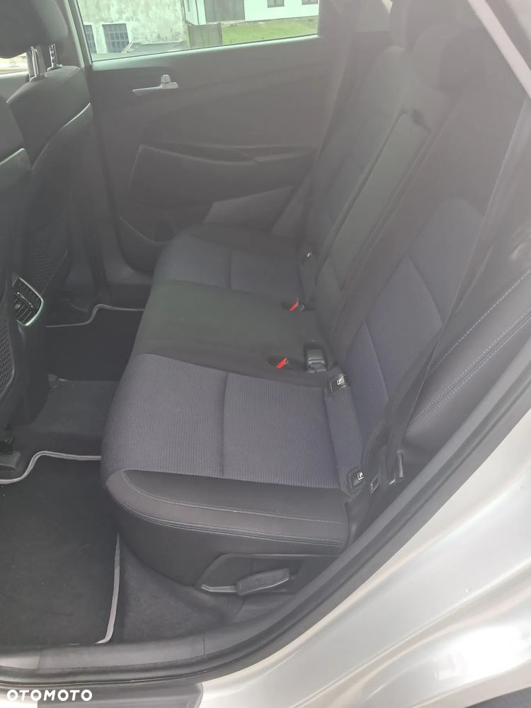Hyundai Tucson 1.6 GDI BlueDrive Comfort 2WD - 9