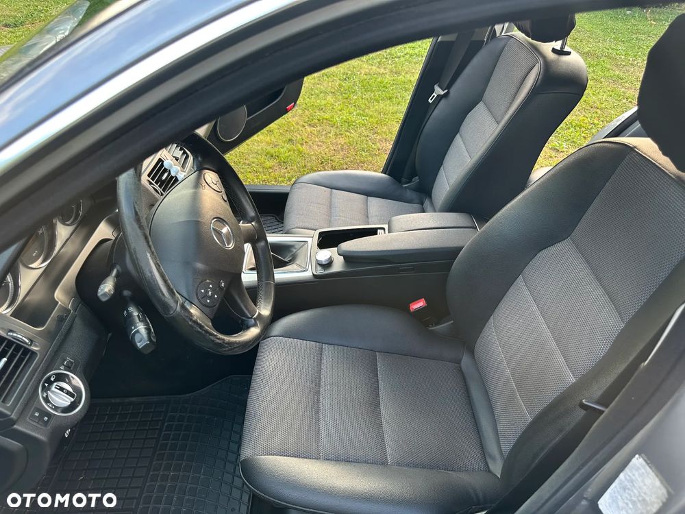 Mercedes-Benz Klasa C 200 CDI BlueEff Avantgarde - 8