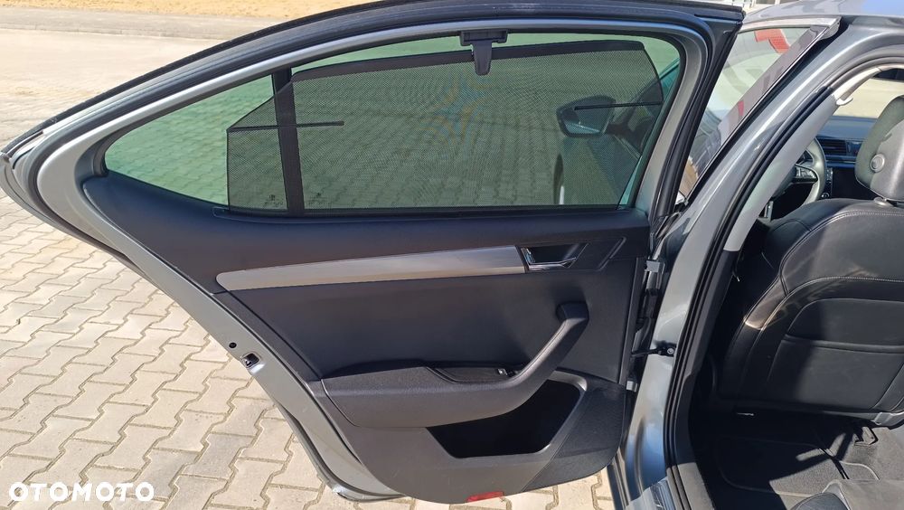 Skoda Superb 2.0 TDI DSG L&K - 18