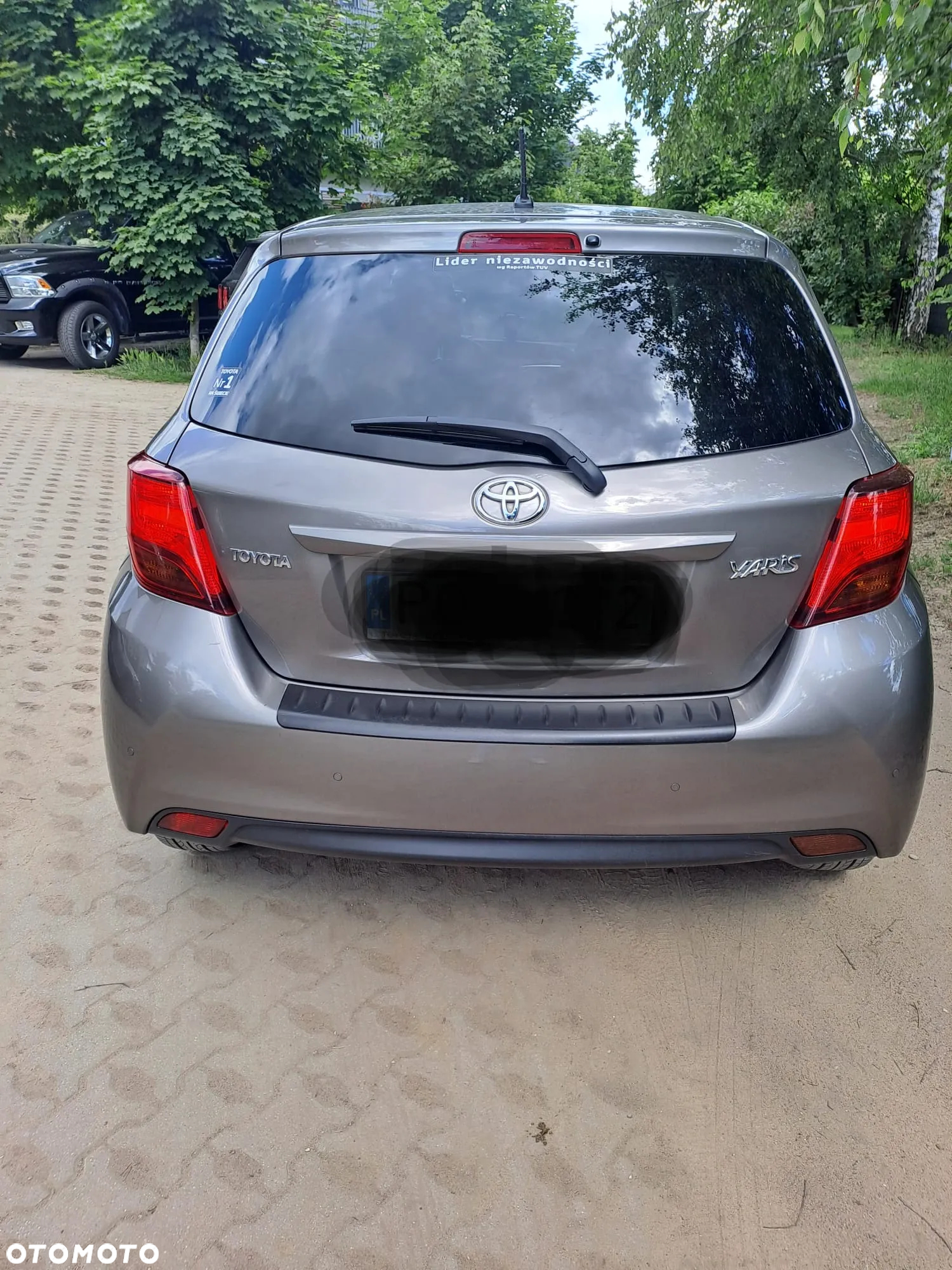 Toyota Yaris 1.33 Premium - 2