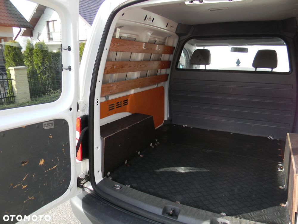 Volkswagen Caddy - 33