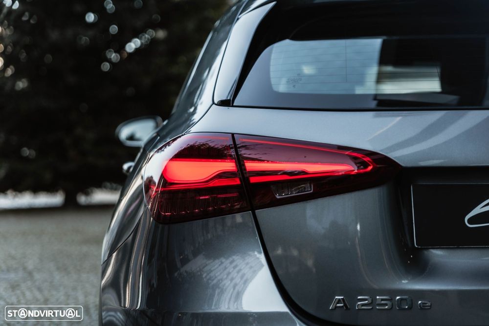 Mercedes-Benz A 250 e Progressive - 24