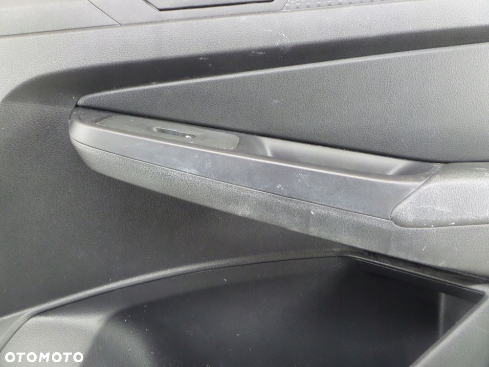 VW CADDY IV 2K7 TAPICERKA DRZWI PRAWY PRZÓD 2K8867006 - 2