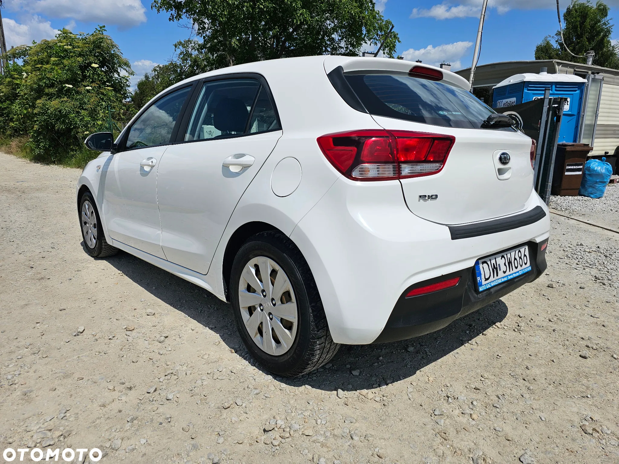 Kia Rio - 4