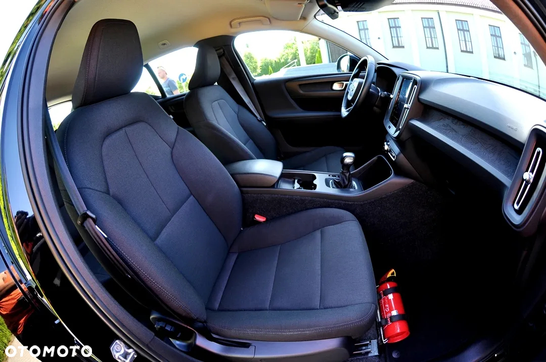 Volvo XC 40 D3 Momentum Pro - 22