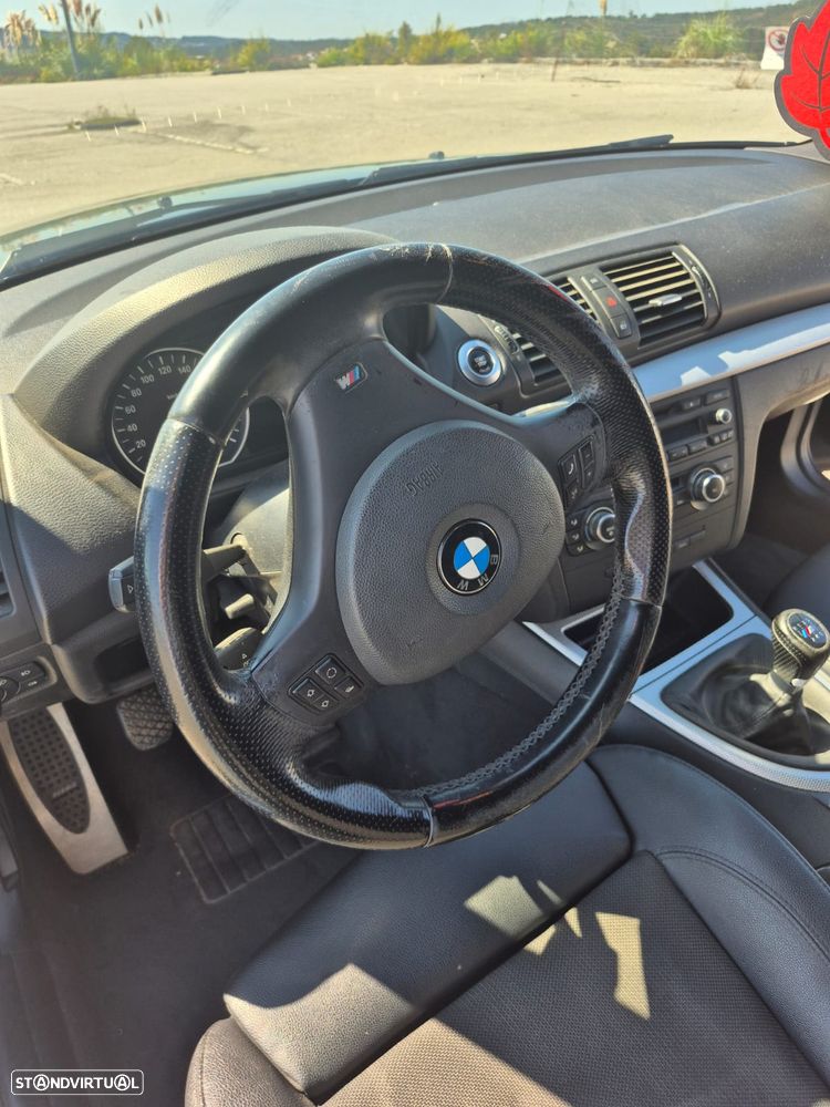 BMW 118 d Pack M - 18