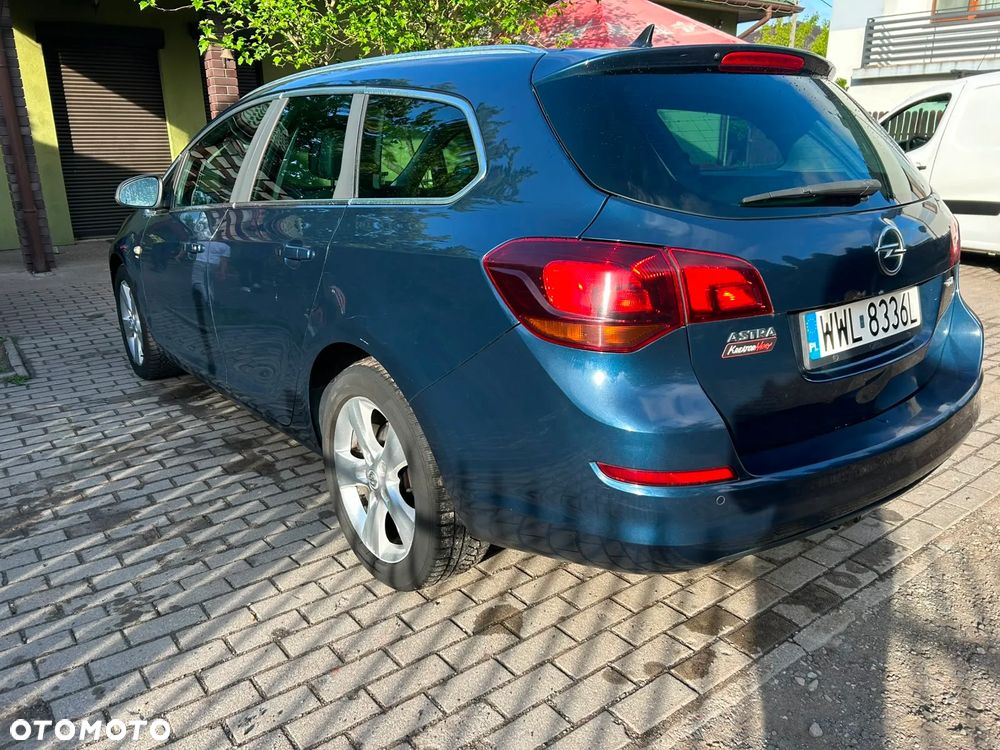 Opel Astra 1.7 CDTI - 11