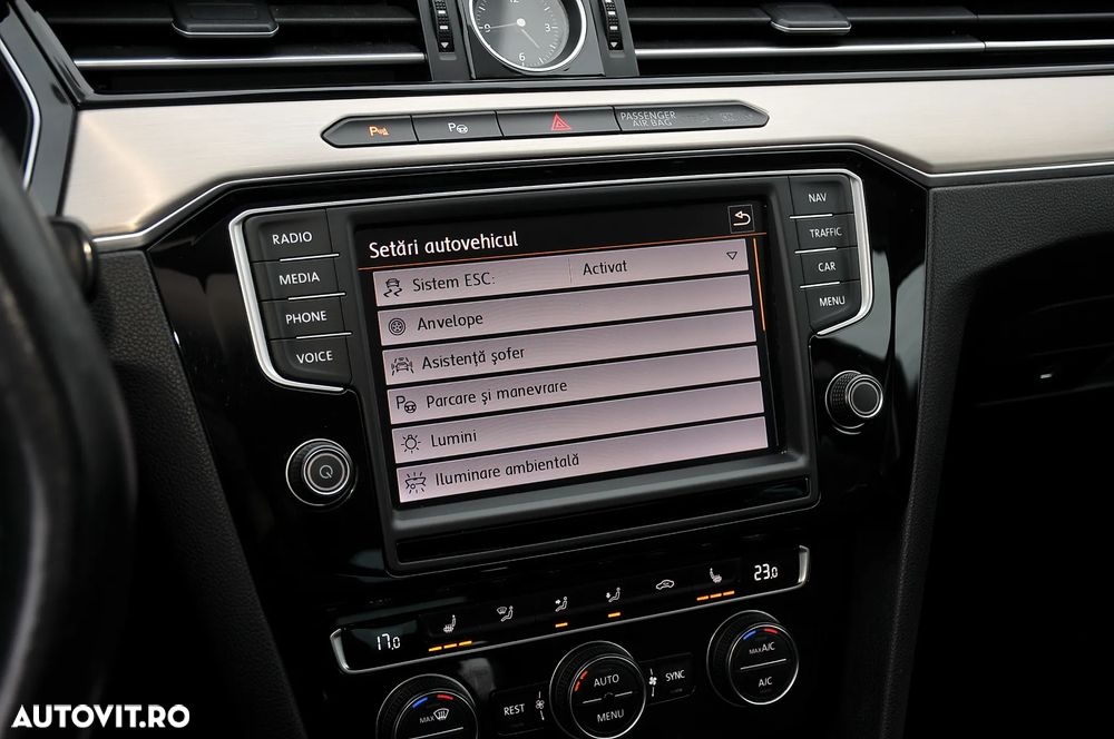 Volkswagen Passat 2.0 TDI DSG Highline - 20