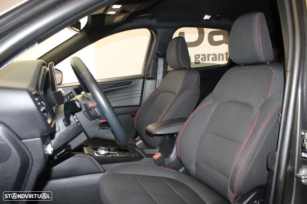 Ford Kuga - 28
