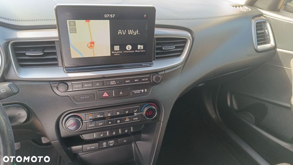 Kia Ceed 1.4 L - 16