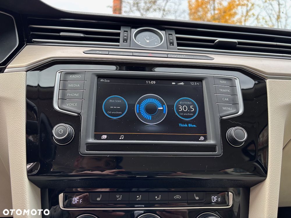 Volkswagen Passat 1.8 TSI BMT Highline DSG - 28