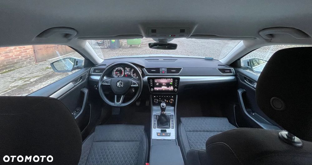 Skoda Superb 1.5 TSI ACT Style - 10