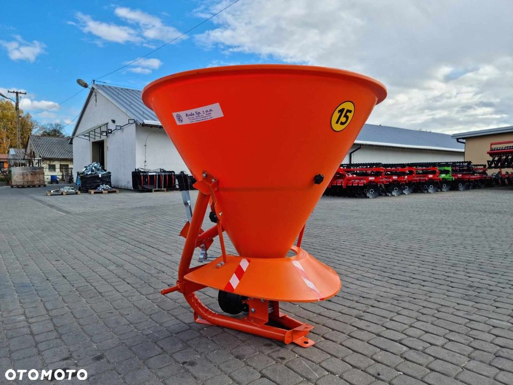 Posypywarka solarko piaskarka do ciągnika - 3