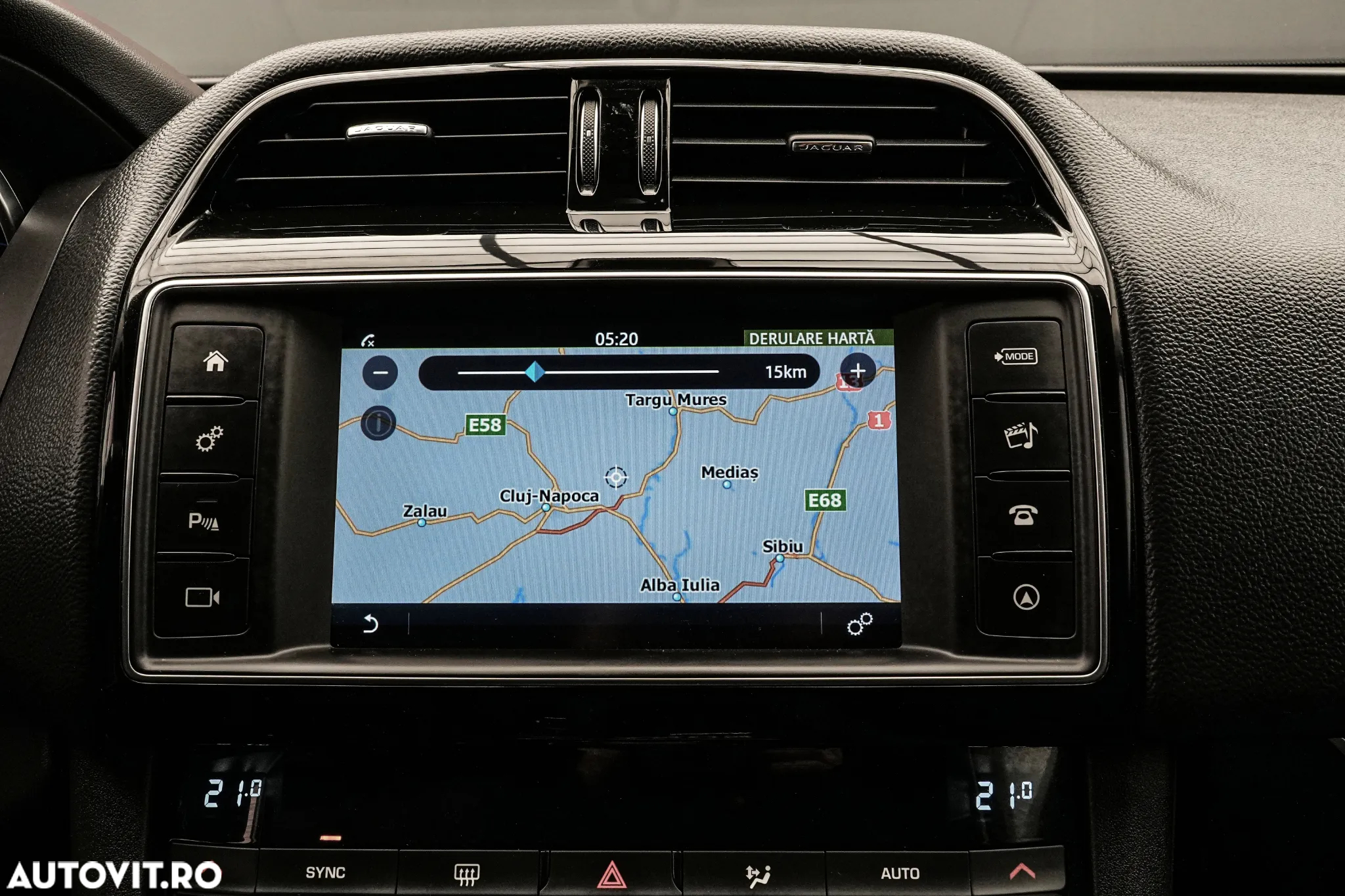 Jaguar F-Pace 20d AWD Pure - 22