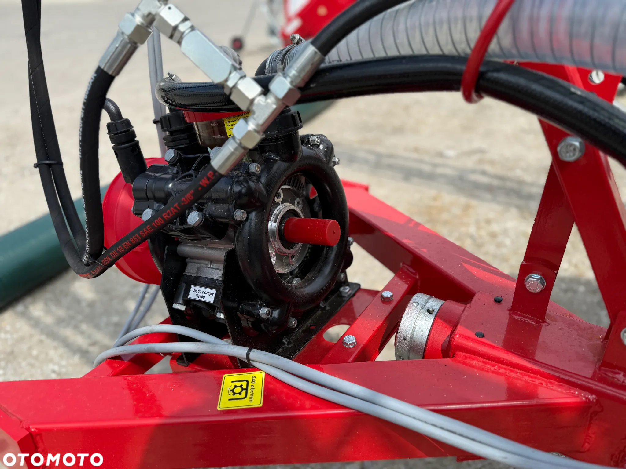 BURY Opryskiwacz Bury Pelikan 2000l / 18m (KMK Agro) - 8