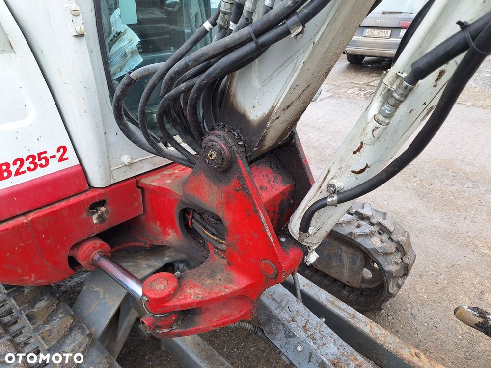 Takeuchi Tb 235-2 - 36