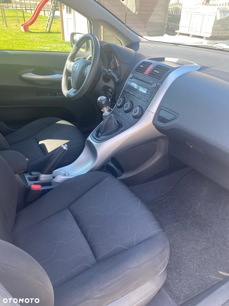 Toyota Auris 1.33 VVT-i Life - 5
