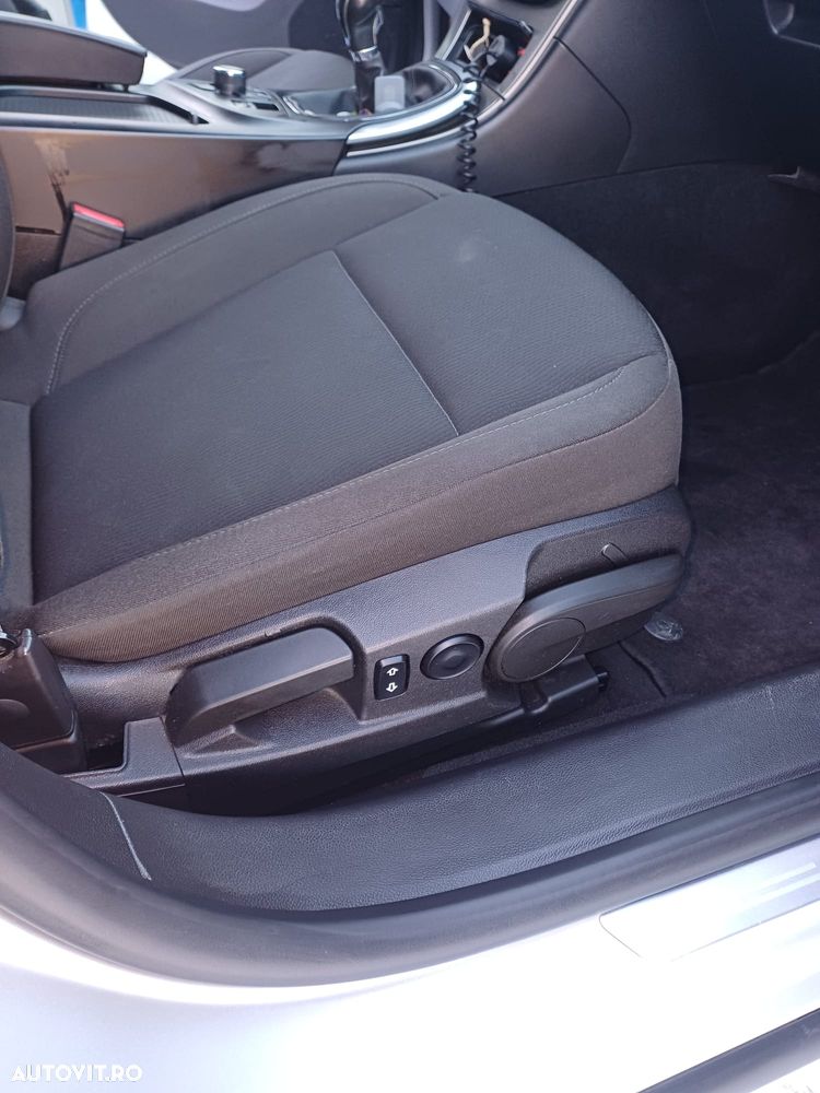 Opel Insignia 2.0 CDTI - 22