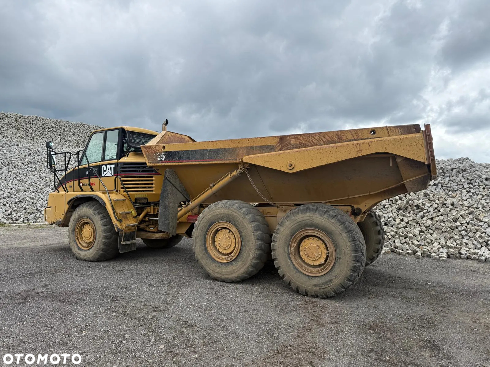 Caterpillar 725 - 3