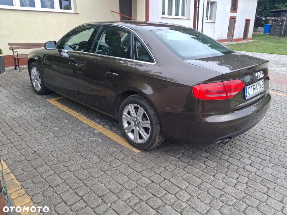 Audi A4 Limousine - 2