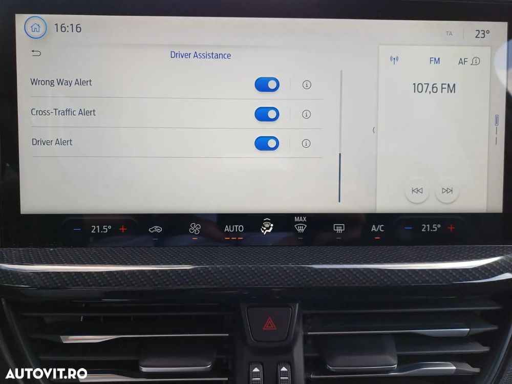 Ford Focus 1.5 EcoBlue Start-Stopp-System Aut. ST-LINE DESIGN - 24